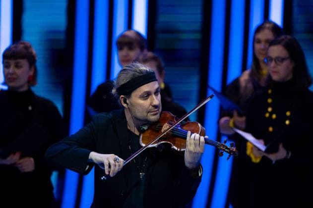 David Garrett (Geiger, Musiker) mit drei Ensembles des Deutschen Musikrats, GER, UEFA EURO, EM, Europameisterschaft,Fussball 2024 Final Draw, Auslosung Elbphilharmonie Hamburg, 02.12.2023 GER, UEFA Euro 2024 Final Draw, Auslosung Elbphilharmonie Hamburg, 02.12.2023 Hamburg Copyright: xEibner-Pressefoto Memmlerx EP_MMR