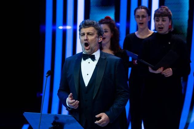 Jonas Kaufmann (Opernsänger, Musiker) mit drei Ensembles des Deutschen Musikrats, GER, UEFA EURO, EM, Europameisterschaft,Fussball 2024 Final Draw, Auslosung Elbphilharmonie Hamburg, 02.12.2023 GER, UEFA Euro 2024 Final Draw, Auslosung Elbphilharmonie Hamburg, 02.12.2023 Hamburg Copyright: xEibner-Pressefoto Memmlerx EP_MMR