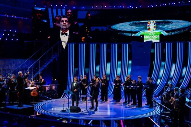 Jonas Kaufmann (Opernsänger, Musiker), David Garrett (Geiger, Musiker) mit drei Ensembles des Deutschen Musikrats, GER, UEFA EURO, EM, Europameisterschaft,Fussball 2024 Final Draw, Auslosung Elbphilharmonie Hamburg, 02.12.2023 GER, UEFA Euro 2024 Final Draw, Auslosung Elbphilharmonie Hamburg, 02.12.2023 Hamburg Copyright: xEibner-Pressefoto Memmlerx EP_MMR