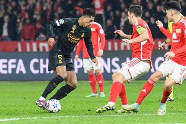 v.l. Jude Bellingham (Real Madrid, 05), Rani Khedira ( 1.FC Union Berlin, 8), Zweikampf, Action, Kampf, GER, 1.FC Union Berlin vs Real Madrid, UEFA Champions League, 6. Gruppenspiel, Saison - Spielzeit 2023 2024, 12.12.2023, DFL REGULATIONS PROHIBIT ANY USE OF PHOTOGRAPHS AS IMAGE SEQUENCES AND OR QUASI-VIDEO, GER, Berlin, 1.FC Union Berlin vs 1.FC Union Berlin vs Real Madrid, UEFA Champions League, 6. Gruppenspiel, Spielzeit 2023 2024, 12.12.2023, xukhx, Copyright: xUwexKoch Eibner-Pressefotox EP_UKH