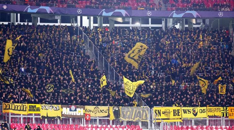RB Leipzig - Young Boys Bern Champions League Leipzig, 13.12.2023, Red Bull Arena, Fussball , UEFA Champions League, Gruppe G , 6. Spieltag, RB Leipzig vs. Young Boys Bern , Im Bild: Fans von Young Boys Bern. , Foto nur zur redaktionellen Nutzung bestimmt! . , UEFA regulations prohibit any use of photographs as image sequences and or quasi-video ,
