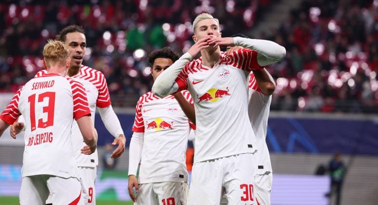 RB Leipzig - Young Boys Bern Champions League Leipzig, 13.12.2023, Red Bull Arena, Fussball , UEFA Champions League, Gruppe G , 6. Spieltag, RB Leipzig vs. Young Boys Bern , Im Bild: Tor für RB Leipzig. Benjamin Sesko (30, RB Leipzig) trifft zum 1:0 und jubelt. , Foto nur zur redaktionellen Nutzung bestimmt! . , UEFA regulations prohibit any use of photographs as image sequences and or quasi-video ,