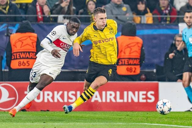 Randal Kolo Muani (Paris Saint-Germain, 23) Nico Schlotterbeck (Borussia Dortmund, 4) Borussia Dortmund vs. Paris Saint-Germain, Fussball, UEFA Champions League, 6. Spieltag, 13.12.2023 DFL REGULATIONS PROHIBIT ANY OUSE OF PHOTOGRAPHS AS IMAGE SEQUENCES AND OR QUASI-VIDEO Borussia Dortmund vs. Paris Saint-Germain, Fussball, UEFA Champions League, 6. Spieltag, 13.12.2023 Dortmund Copyright: xEibner-Pressefoto BahhoxKarax EP_BVB
