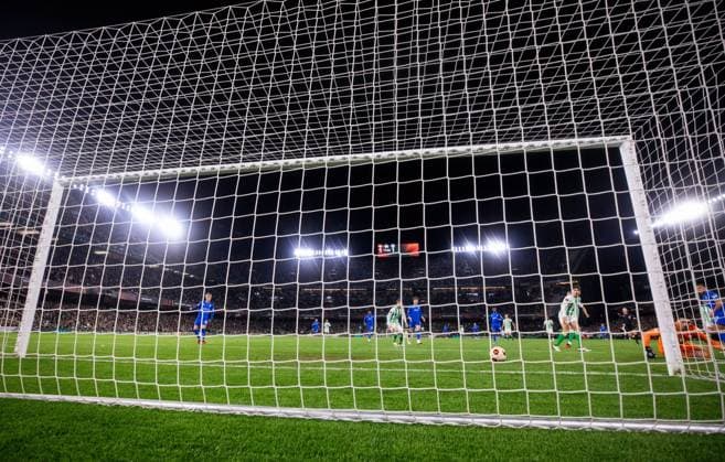 Rangers Forward Cyriel Dessers celebrates scoring his sides second goal during the Europa League Group C match at the Estadio Benito Villamarin, Seville. Real Betis v Rangers, UEFA Europa League, Group C, Football, Benito VillamaroÆ?Ã?Ân Stadium, Seville, Spain - 14 Dec 2023 EDITORIAL USE ONLY No use with unauthorised audio, video, data, fixture lists, club league logos or live services. Online in-match use limited to 120 images, no video emulation. No use in betting, games or single club league player publications. Copyright: xKirkxO Rourke RangersxFC Shutterstockx 14257803dn