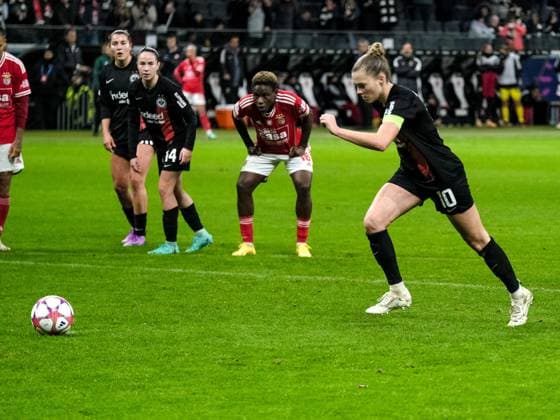 Elmeter fuer Laura Freigang (Eintracht Frankfurt, 10), GER, Eintracht Frankfurt vs Benfica Lissabon, Fussball, UEFA Womens Champions League, Gruppenphase, 4. Spieltag, Saison 2023 2024, 21.12.2023 GER, Eintracht Frankfurt vs Benfica Lissabon, Fussball, UEFA Womens Champions League, Gruppenphase, 4. Spieltag, Saison 2023 2024, 21.12.2023 Frankfurt Copyright: xEibner-Pressefoto FlorianxWieganx EP_FWD