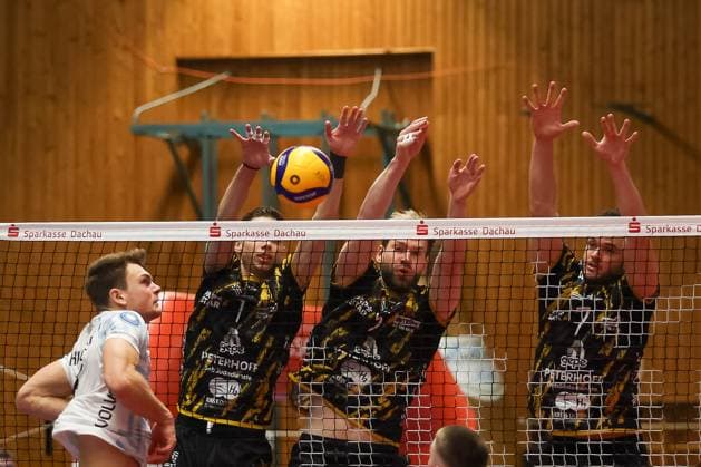 Spieler am Netz, ASV Dachau vs. SWD powervolleys Dueren, Volleyball, Volleyball 1. Bundesliga, 14. Spieltag, Saison 23 24, 13.01.2024, ASV Dachau vs. SWD powervolleys Dueren, Volleyball, Volleyball 1. Bundesliga, 14. Spieltag, Saison 23 24, 13.01.2024 Dachau Copyright: xEibner-Pressefoto JennixMaulx EP_JML