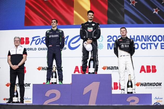WEHRLEIN Pascal (ger), TAG HEUER Porsche Formula E Team, Porsche 99X Electric, portrait BUEMI Sebastien (swi), Envision Racing, Jaguar I-Type 6, portrait CASSIDY Nick (nzl), Jaguar TCS Racing, Jaguar I-Type 6, portrait podium, portrait during the 2024 Hankook Mexico City ePrix, 1st meeting of the 2023-24 ABB FIA Formula E World Championship, WM, Weltmeisterschaft on the Autodromo Hermanos Rodriguez from January 11 to 13, in Mexico City, Mexico - 2024 FORMULA E HANKOOK MEXICO CITY ePRIX DPPI Panoramic 03424001__R5_4012