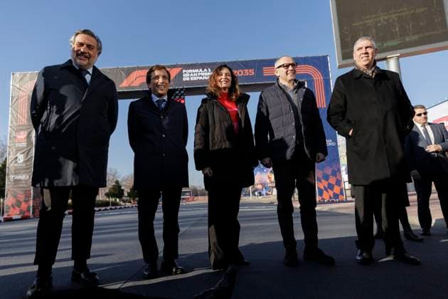 MADRID, SPAIN - JANUARY 23: From left to right, Angel Asensio, president of the Madrid Chamber of Commerce,Jose Luis Martinez Almeida, mayor of Madrid,Isabel Diaz Ayuso, president of the Community of Madrid,Stefano Domenicali, president and CEO of Formula one and Vicente de los Mozos, president of IFEMA MADRID during presentation of the Formula One grand prix that will be held in Madrid starting in 2026 ONLYxEDITORIALxUSAGE (241612202)