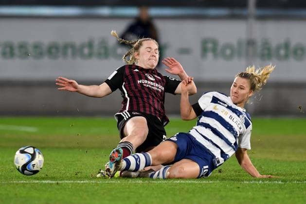 Madeleine Steck ( 1 FC Nuernberg Frauen ) im Zweikampf mit Meret Guenster ( MSV Duisburg Frauen ). GER, MSV Duisburg Frauen vs 1 FC Nuernberg Frauen, Fussball, Bundesliga,11. Spieltag Spielzeit 2023 2024, 28.01.2024 DFL DFB REGULATIONS PROHIBIT ANY USE OF PHOTOGRAPHS AS IMAGE SEQUENCES AND OR QUASI-VIDEO GER, MSV Duisburg Frauen vs 1 FC Nuernberg Frauen, Fussball, Bundesliga,11. Spieltag Spielzeit 2023 2024, 28.01.2024 Duisburg Copyright: xEibner-Pressefoto ThomasxThienelx EP_TTL