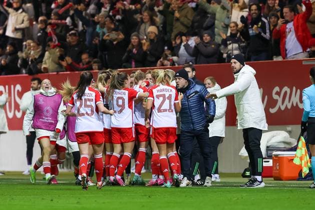 Jubel nach dem 1:0 durch Giulia Gwinn (FC Bayern Muenchen, 07), FC Bayern Muenchen vs. Paris St. Germain, Fussball UEFA Women s Champions League, Gruppenrunde 6. Spieltag, Saison 23 24, 30.01.2024; FC Bayern Muenchen vs. Paris St. Germain, Fussball UEFA Women s Champions League, Gruppenrunde 6. Spieltag, Saison 23 24, 30.01.2024 Muenchen Copyright: xEibner-Pressefoto JennixMaulx EP_JML