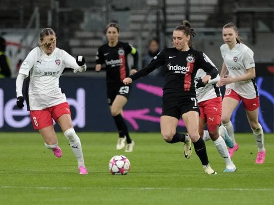 Ria Oeling (FC Rosengard, 06), Lara Prasnikar (Eintracht Frankfurt, 07), GER, Eintracht Frankfurt vs. FC Rosengard, Fussball, UEFA Womens Champions League, Gruppenphase, 6. Spieltag, Saison 2023 2024, 31.01.2024. GER, Eintracht Frankfurt vs. FC Rosengard, Fussball, UEFA Womens Champions League, Gruppenphase, 6. Spieltag, Saison 2023 2024, 31.01.2024. Frankfurt Copyright: xEibner-Pressefoto FlorianxWieganx EP_FWD