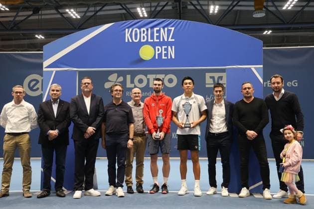 ATP, Tennis Herren Challenger Koblenz Tennis, 04.02.24, Tennis, Finale, Jurij Rodionov (in rot) vs. Brandon Nakashima (in blau), ATP Challenger Koblenz Tennis, 04.02.24, Tennis, Finale, Jurij Rodionov vs. Brandon Nakashima Koblenz Copyright: xEibner-Pressefoto JoergxNiebergax EP_EER