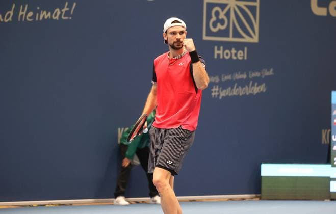 ATP, Tennis Herren Challenger Koblenz Tennis, 04.02.24, Tennis, Finale, Jurij Rodionov (in rot) vs. Brandon Nakashima (in blau), ATP Challenger Koblenz Tennis, 04.02.24, Tennis, Finale, Jurij Rodionov vs. Brandon Nakashima Koblenz Copyright: xEibner-Pressefoto JoergxNiebergax EP_EER