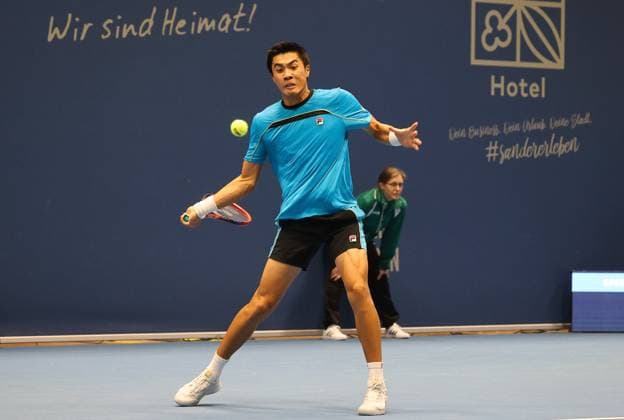 ATP, Tennis Herren Challenger Koblenz Tennis, 04.02.24, Tennis, Finale, Jurij Rodionov (in rot) vs. Brandon Nakashima (in blau), ATP Challenger Koblenz Tennis, 04.02.24, Tennis, Finale, Jurij Rodionov vs. Brandon Nakashima Koblenz Copyright: xEibner-Pressefoto JoergxNiebergax EP_EER