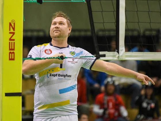 Yannick Klement (SV Schwaig 1) diskutiert mit dem Schiedsrichter, TV Rottenburg vs. SV Schwaig, Volleyball, 2. Bundesliga, Spieltag 16, Saison 2023-2024, 04.02.2024, TV Rottenburg vs. SV Schwaig, Volleyball, 2. Bundesliga, Spieltag 16, Saison 2023-2024, 04.02.2024 Rottenburg am Neckar Copyright: xEibner-Pressefoto FlorianxSchustx EP_FSU