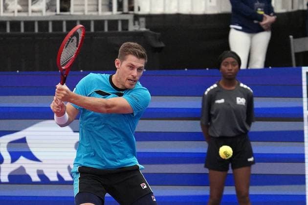 February 10, 2024, Dallas, Texas, United States: February 10, 2024, Dallas, Texas, United States: Neal Skupski (GBR) hits a backhand in men s doubles quarter final match during the Dallas Open at the Styslinger ALTEC Tennis Center on the campus of Southern Methodist University. on February 10, 2024 in Dallas, Texas, United States. Dallas United States - ZUMAe321 20240210_zsa_e321_003 Copyright: xJavierxVicenciox xEyepixxGroupx