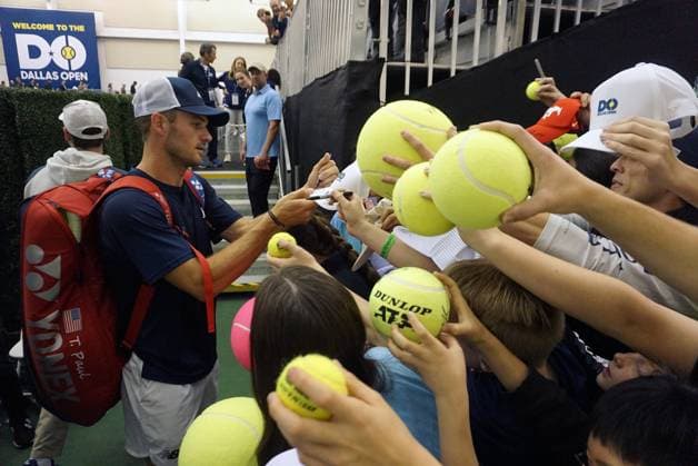 February 10, 2024, Dallas, Texas, United States: February 10, 2024, Dallas, Texas, United States: Tommy Paul (USA) signs autographs in men s Singles quarter final match during the Dallas Open at the Styslinger ALTEC Tennis Center on the campus of Southern Methodist University. on Wednesday February 10, 2024 in Dallas, Texas, United States. Dallas United States - ZUMAe321 20240210_zsa_e321_032 Copyright: xJavierxVicenciox xEyepixxGroupx