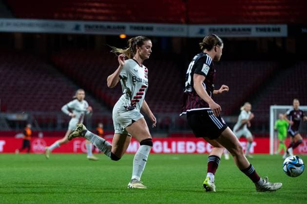 Karolina Lea Vilhjalmsdottir (Bayer 04 Leverkusen, 18) im Zweikampf, GER, FC Nuernberg vs Bayer 04 Leverkusen, Fussball Google Pixel Frauen Bundesliga, 13. Spieltag, Saison 2023 2024, 12.02.2024 DFB regulations prohibit any use of photographs as image sequences and or quasi-video GER, FC Nuernberg vs Bayer 04 Leverkusen, Fussball Google Pixel Frauen Bundesliga, 13. Spieltag, Saison 2023 2024, 12.02.2024 Nuernberg Copyright: xEibner-Pressefoto Memmlerx EP_MMR