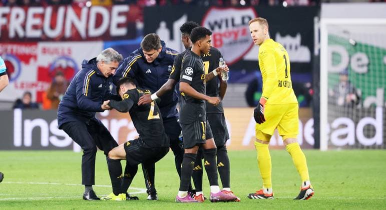 RB Leipzig - Real Madrid Champions League Leipzig, 13.02.2024, Red Bull Arena, Fussball, UEFA Champions League, Achtelfinale , RB Leipzig vs. Real Madrid , Im Bild: Brahim Diaz (21, Real) verletzt. , Only editorial use. , UEFA regulations prohibit any use of photographs as image sequences and or quasi-video ,