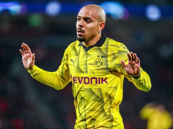 Tor, Torjubel, zum 0:1 durch Donyell Malen (Borussia Dortmund BVB, 21, NLD, PSV Eindhoven vs. Borussia Dortmund BVB, UEFA Champions League 2023 24 - Achtefinale, Hinspiel, 20.02.2024, NLD, PSV Eindhoven vs. Borussia Dortmund BVB, UEFA Champions League 2023 24 - Achtefinale, Hinspiel, 20.02.2024, Foto: Eibner-Pressefoto Gabriel Boia EIndhoven Copyright: xEibner-Pressefoto GabrielxBoiax EP_EER