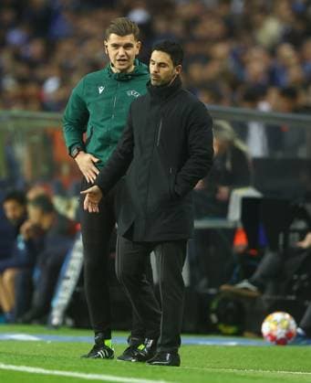 Arsenal manager Mikel Arteta shows a look of frustration Porto v Arsenal, UEFA Champions League, Round of 16, First Leg, Football, Estadio do Dragao, Porto, Portugal - 21 Feb 2024 EDITORIAL USE ONLY No use with unauthorised audio, video, data, fixture lists, club league logos or live services. Online in-match use limited to 120 images, no video emulation. No use in betting, games or single club league player publications. Copyright: xKieranxMcManus Shutterstockx 14355127ac