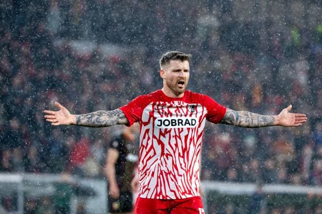 Lukas Kuebler (SC Freiburg, 17) gestikuliert, GER, SC Freiburg vs RC Lens, Fussball UEFA Europa League, Playoff Zwischenrunde Rueckspiel, Saison 2023 2024, 22.02.2024 GER, SC Freiburg vs RC Lens, Fussball UEFA Europa League, Playoff Zwischenrunde Rueckspiel, Saison 2023 2024, 22.02.2024 Freiburg Copyright: xEibner-Pressefoto Memmlerx EP_MMR