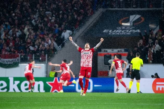 Lukas Kuebler (SC Freiburg, 17) und Team jubeln ueber das Tor zum 2:2, GER, SC Freiburg vs RC Lens, Fussball UEFA Europa League, Playoff Zwischenrunde Rueckspiel, Saison 2023 2024, 22.02.2024 GER, SC Freiburg vs RC Lens, Fussball UEFA Europa League, Playoff Zwischenrunde Rueckspiel, Saison 2023 2024, 22.02.2024 Freiburg Copyright: xEibner-Pressefoto Memmlerx EP_MMR