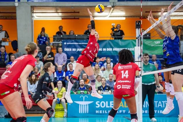 Hester Jasper (Dresdner SC, 03) Allianz MTV Stuttgart - Dresdner SC, Volleyball Bundesliga, Frauen, VBL, Saison 2023 24, 25.02.2024, Stuttgart (SCHARRena), DEU Allianz MTV Stuttgart - Dresdner SC, Sport, Volleyball Bundesliga, Frauen, VBL, Saison 2023 24, 25.02.2024, Stuttgart (SCHARRena), DEU Stuttgart Copyright: xSandyxDinkelackerx EP_SDR