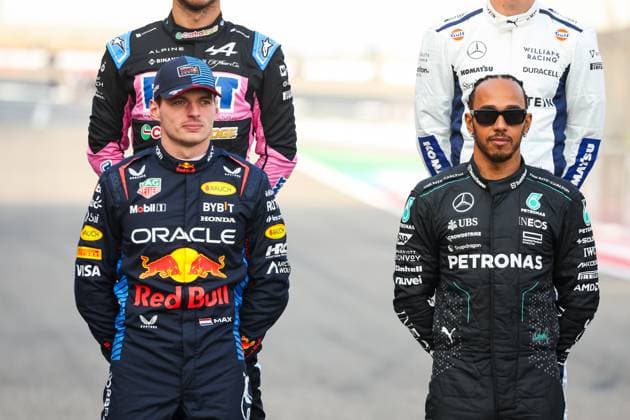 HAMILTON Lewis (gbr), Mercedes AMG F1 Team W15, VERSTAPPEN Max (ned), Red Bull Racing RB20, portrait during the Formula 1 Gulf Air Bahrain Grand Prix 2024, 1st round of the 2024 FIA Formula One World Championship, WM, Weltmeisterschaft from February 29 to March 2, 2024 on the Bahrain International Circuit, in Sakhir, Bahrain - F1 - BAHRAIN GRAND PRIX 2024 DPPI Panoramic 240302_R01_BAHRAIN_FG_16370