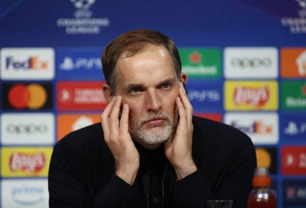 München, Deutschland 05. März 2024: Fussball, Herren, Champions League, Saison 2023 2024, Achtelfinale Rückspiel, FC Bayern München - Lazio Rom, Allianz Arena Thomas Tuchel, Trainer (FC Bayern München) auf der Pressekonferenz, Kopf, Portrait, Hände im Gesicht, Geste