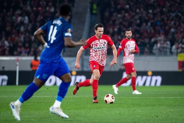 Nicolas Hoefler (SC Freiburg, 27) im Zweikampf mit Mohammed Kudus (West Ham United, 14), GER, SC Freiburg vs West Ham United, Fussball UEFA Europa League, Achtelfinale Hinspiel, Saison 2023 2024, 07.03.2024 GER, SC Freiburg vs West Ham United, Fussball UEFA Europa League, Achtelfinale Hinspiel, Saison 2023 2024, 07.03.2024 Freiburg Copyright: xEibner-Pressefoto Memmlerx EP_MMR