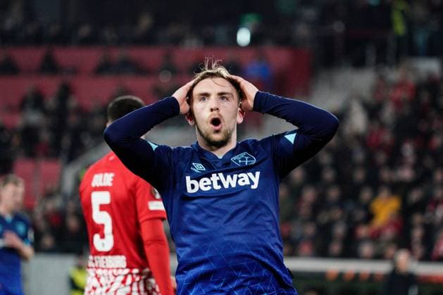 Jarrod Bowen of West Ham reacts after his shot is saved Freiburg v West Ham United, UEFA Europa League, Round of 16, First Leg, Football, Stade Europa-Park, Freiburg, Germany - 07 Mar 2024 EDITORIAL USE ONLY No use with unauthorised audio, video, data, fixture lists, club league logos or live services. Online in-match use limited to 120 images, no video emulation. No use in betting, games or single club league player publications. Copyright: xDavexWinter Shutterstockx 14373670bv