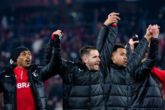 Junior Adamu (SC Freiburg, 20), Christian Guenter (SC Freiburg, 30), Noah Atubolu (SC Freiburg, 01) jubeln ueber den Sieg, GER, SC Freiburg vs West Ham United, Fussball UEFA Europa League, Achtelfinale Hinspiel, Saison 2023 2024, 07.03.2024 GER, SC Freiburg vs West Ham United, Fussball UEFA Europa League, Achtelfinale Hinspiel, Saison 2023 2024, 07.03.2024 Freiburg Copyright: xEibner-Pressefoto Memmlerx EP_MMR