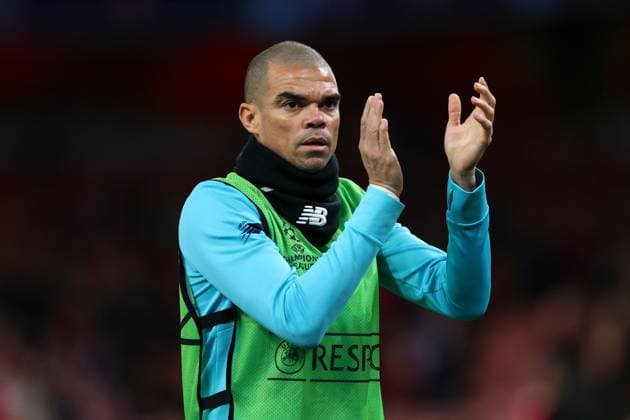 Pepe of FC Porto warming up Arsenal v Porto, UEFA Champions League, Round of 16, Second Leg, Football, Emirates Stadium, London, UK - 12 Mar 2024 EDITORIAL USE ONLY No use with unauthorised audio, video, data, fixture lists, club league logos or live services. Online in-match use limited to 120 images, no video emulation. No use in betting, games or single club league player publications. Copyright: xSimonxDael Shutterstockx 14384999g