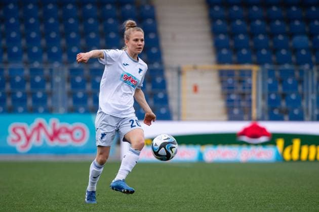 Leonie Maier (TSG Hoffenheim, 20) am Ball, GER, TSG 1899 Hoffenheim vs 1. FC Nuernberg, Fussball Google Pixel Frauen Bundesliga, 15. Spieltag, Saison 2023 2024, 09.03.2024 DFB regulations prohibit any use of photographs as image sequences and or quasi-video GER, TSG 1899 Hoffenheim vs 1. FC Nuernberg, Fussball Google Pixel Frauen Bundesliga, 15. Spieltag, Saison 2023 2024, 09.03.2024 Hoffenheim Copyright: xEibner-Pressefoto Memmlerx EP_MMR