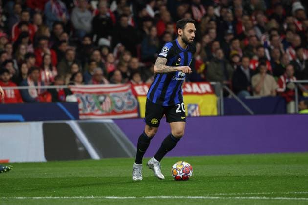 Champions League match between Atletico Madrid vs Inter 03 13 2024 Madrid, second leg of the 2023 24 Champions League round of 16, football match between CF Atletico Madrid vs FC Internazionale Milano at the Civita Metropolitano stadium in Madrid In picture : Hakan Calhanoglu of FC Internazionale Madrid stadio Civitas Metropolitano di Madrid madrid SPAGNA Copyright: xFABIOxSASSOxFabioxSassox 2L8A9922