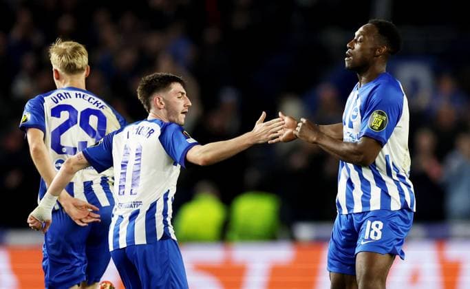 Danny Welbeck of Brighton & Hove Albion celebrates scoring a goal after making the score 1-0. Brighton & Hove Albion v Roma, UEFA Europa League, Round of 16, Second Leg, Football, American Express Community Stadium, Brighton, UK - 14 Mar 2024 EDITORIAL USE ONLY No use with unauthorised audio, video, data, fixture lists, club league logos or live services. Online in-match use limited to 120 images, no video emulation. No use in betting, games or single club league player publications. Copyright: xJamesxMarsh Shutterstockx 14385548ah
