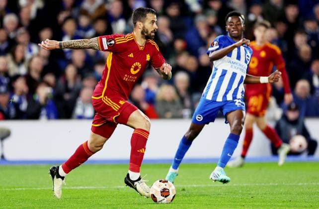 Leonardo Spinazzola of Roma. Brighton & Hove Albion v Roma, UEFA Europa League, Round of 16, Second Leg, Football, American Express Community Stadium, Brighton, UK - 14 Mar 2024 EDITORIAL USE ONLY No use with unauthorised audio, video, data, fixture lists, club league logos or live services. Online in-match use limited to 120 images, no video emulation. No use in betting, games or single club league player publications. Copyright: xJamesxMarsh Shutterstockx 14385548ao