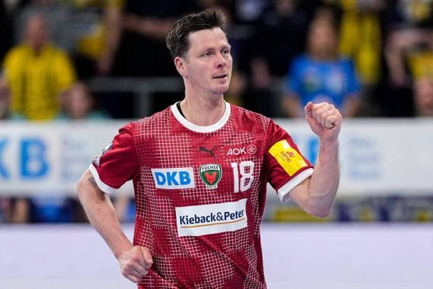 Torschütze Hans Lindberg (Füchse, 18), Spieler der Füchse Berlin, jubelt über ein Tor, Jubel, jubeln, Torjubel, Torerfolg, celebrate the goal, goal, celebration, Jubel ueber das Tor, optimistisch, Spielszene, Highlight, Einzelbild, Action, Aktion, 21.03.2024, Mannheim (Deutschland), Handball, Bundesliga, Rhein-Neckar Löwen - Füchse Berlin