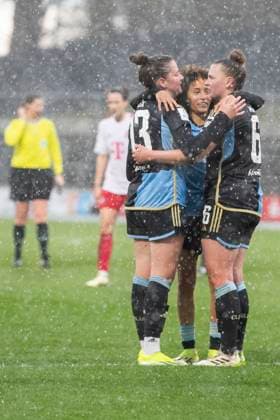 GOOGLE PIXEL Frauen-Bundesliga: 1. FC Köln - 1. FC Nürnberg, 23.03.2024 Lara Felix (1. FC Nürnberg, 13), Jessica May (1. FC Nürnberg, 6) und Amira Arfaoui (1. FC Nürnberg, 74) freuen sich über den Sieg. GOOGLE PIXEL Frauen-Bundesliga, 1. FC Köln - 1. FC Nürnberg, 17. Spieltag, am 23.03.2024, Franz-Kremer-Stadion, Köln DFL regulations prohibit any use of photographs as image sequences and or quasi-video Copyright: xBEAUTIFULxSPORTS Meuselx