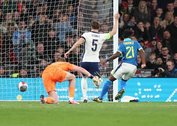 London, England, 23rd March 2024. Endrick of Brazil scores the first goal of the match during the International Friendly, Länderspiel, Nationalmannschaft match at Wembley Stadium, London. Picture credit should read: David Klein Sportimage EDITORIAL USE ONLY. No use with unauthorised audio, video, data, fixture lists, club league logos or live services. Online in-match use limited to 120 images, no video emulation. No use in betting, games or single club league player publications. SPI-3030-0051