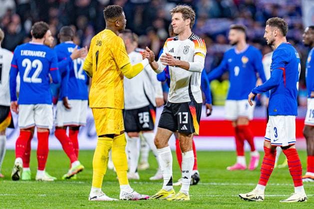 Brice Samba (Frankreich, 1) Thomas Mueller (Deutschland, 13) Frankreich vs. Deutschland, Herren, Fussball, Testspiel, 23.03.2024 Frankreich vs. Deutschland, Herren, Fussball, Testspiel, 23.03.2024 Lyonn Copyright: xEibner-Pressefoto BahhoxKarax EP_FRA