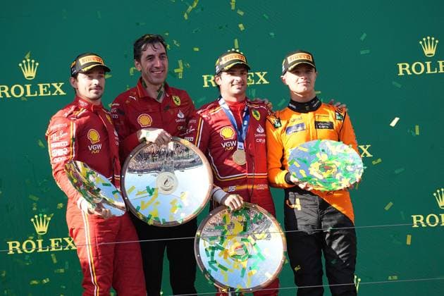 FORMULA 1 ROLEX AUSTRALIAN GRAND PRIX 2024 24.03.2024, Albert Park Circuit, Melbourne, FORMULA 1 ROLEX AUSTRALIAN GRAND PRIX 2024 ,im Bild Sieger Carlos Sainz Jr. (ESP), Scuderia Ferrari, 2.Platz für Charles Leclerc (MCO), Scuderia Ferrari, 3.Platz für Lando Norris (GBR), McLaren F1 Team, Ferrari Ingenieur Matteo Toninelli