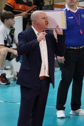 DEU, DVV, 1.VBL, BR Volleys vs. SVG Lueneburg, 27.03.2024, Max-Schmeling-Halle, Berlin, DEU, DVV, 1.VBL, BR Volleys vs. SVG Lueneburg, im Bild Trainer Joel Banks (BR Volleys) Foto: Juergen Engler nordphoto GmbH