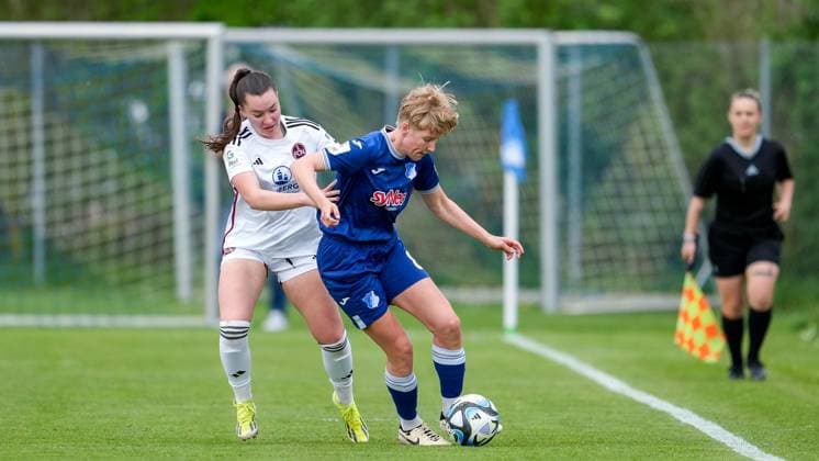 v.li.: Weronika Kaczor (FCN, 10), Paulina Krumbiegel (TSG, 8), Zweikampf, Spielszene, Duell, duel, tackle, tackling, Dynamik, Action, Aktion, 05.04.2024, Sankt Leon-Rot (Deutschland), Fussball, Frauen, Testspiel, TSG 1899 Hoffenheim - 1. FC Nürnberg, 05.04.2024, Sankt Leon-Rot (Deutschland), Fussball, Frauen, Testspiel, TSG 1899 Hoffenheim - 1. FC Nürnberg, DFB DFL REGULATIONS PROHIBIT ANY USE OF PHOTOGRAPHS AS IMAGE SEQUENCES AND OR QUASI-VIDEO.