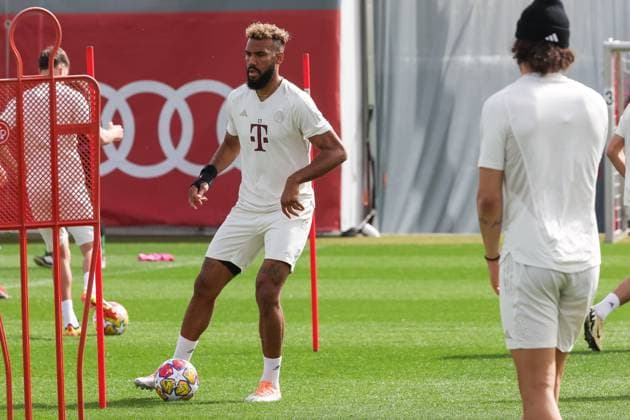 Eric Maxim Choupo-Moting (FC Bayern Muenchen, 13) mit Ball, Abschlusstraining, FC Bayern Muenchen, Fussball, UEFA Champions League, Viertelfinale Hinspiel, Saison 23 24, 08.04.2024, Abschlusstraining, FC Bayern Muenchen, Fussball, UEFA Champions League, Viertelfinale Hinspiel, Saison 23 24, 08.04.2024 Muenchen Copyright: xEibner-Pressefoto JennixMaulx EP_JML