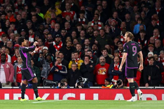 Serge Gnabry of Bayern Munich celebrates scoring the goal with their teammates to make it 1-1 Arsenal v Bayern Munich, UEFA Champions League, Quarter Final, First Leg, Football, Emirates Stadium, London, UK - 09 Apr 2024 EDITORIAL USE ONLY No use with unauthorised audio, video, data, fixture lists, club league logos or live services. Online in-match use limited to 120 images, no video emulation. No use in betting, games or single club league player publications. Copyright: xSimonxDael Shutterstockx 14424047am