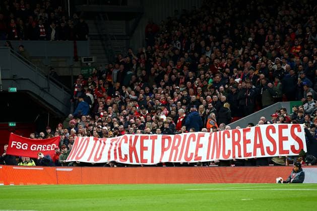 Liverpool supporters protest ticket prices prior to kick-off Liverpool v Atalanta, UEFA Europa League, Quarter Final, First Leg, Football, Anfield, Liverpool, UK - 11 Apr 2024 EDITORIAL USE ONLY No use with unauthorised audio, video, data, fixture lists, club league logos or live services. Online in-match use limited to 120 images, no video emulation. No use in betting, games or single club league player publications. Copyright: xMattxWest Shutterstockx 14424886w