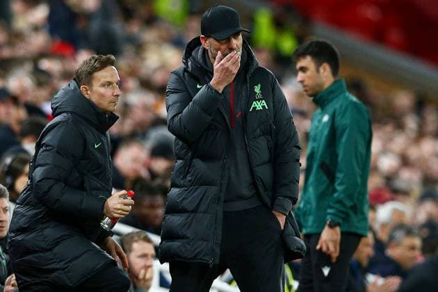 Liverpool manager Jurgen Klopp shows a look of dejection in the technical area Liverpool v Atalanta, UEFA Europa League, Quarter Final, First Leg, Football, Anfield, Liverpool, UK - 11 Apr 2024 EDITORIAL USE ONLY No use with unauthorised audio, video, data, fixture lists, club league logos or live services. Online in-match use limited to 120 images, no video emulation. No use in betting, games or single club league player publications. Copyright: xMattxWest Shutterstockx 14424886aw