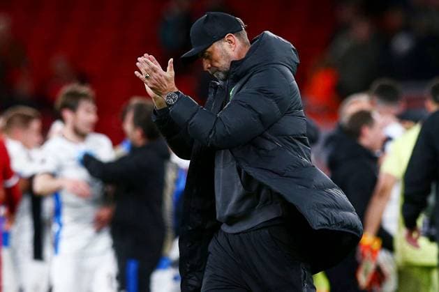 Liverpool manager Jurgen Klopp shows a look of dejection as they applaud fans at full-time Liverpool v Atalanta, UEFA Europa League, Quarter Final, First Leg, Football, Anfield, Liverpool, UK - 11 Apr 2024 EDITORIAL USE ONLY No use with unauthorised audio, video, data, fixture lists, club league logos or live services. Online in-match use limited to 120 images, no video emulation. No use in betting, games or single club league player publications. Copyright: xMattxWest Shutterstockx 14424886ce